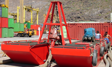 embarcación para obras marítimas