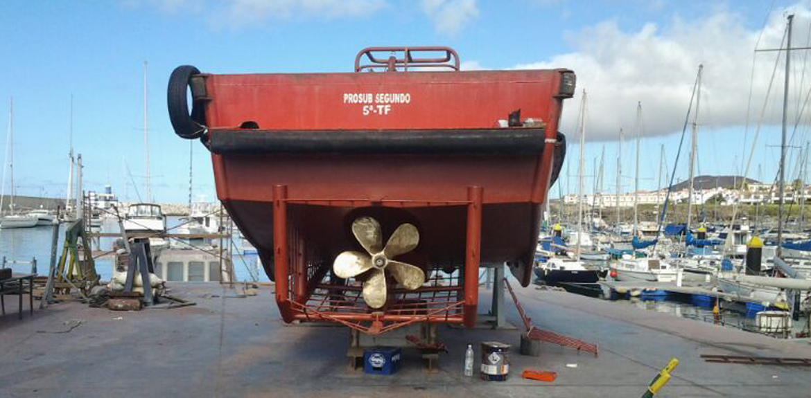 embarcaciones para trabajos submarinos y obras marítimas en Canarias