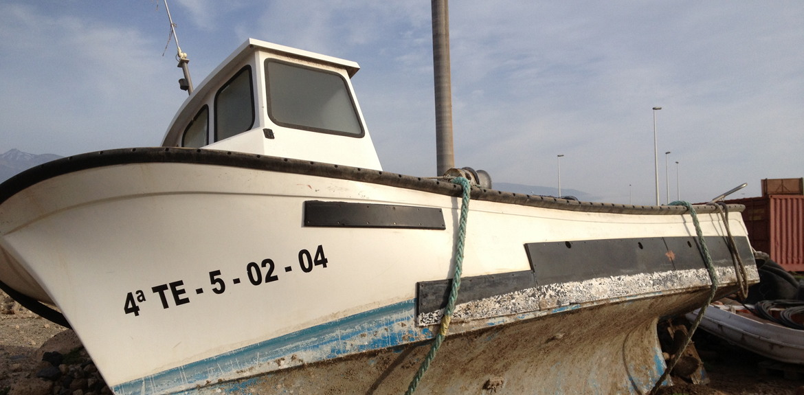 embarcaciones para trabajos submarinos y obras marítimas en Canarias