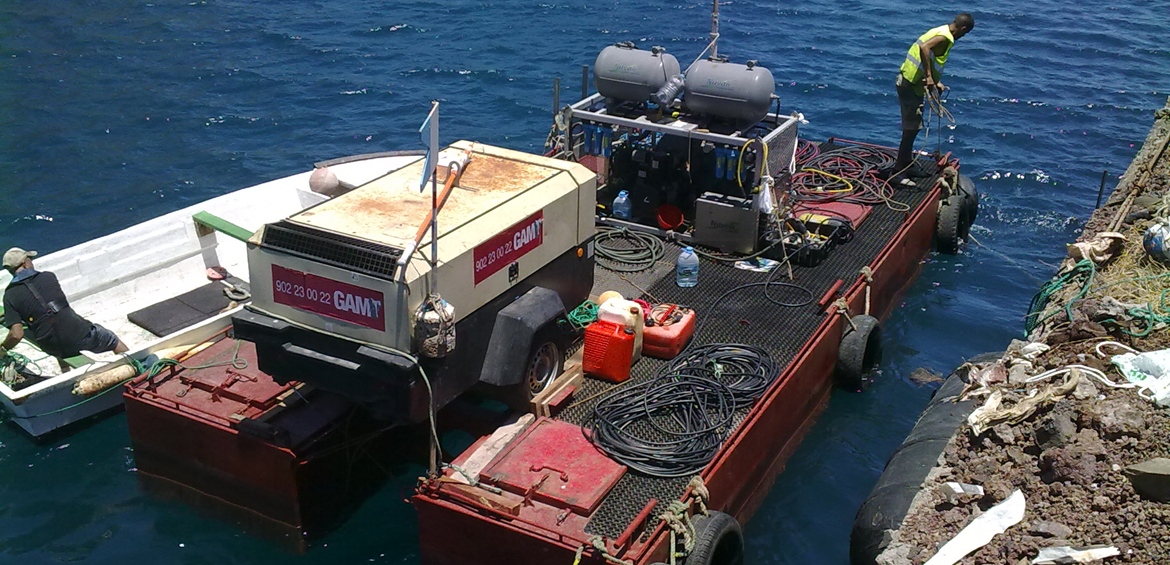 embarcaciones para trabajos submarinos y obras marítimas en Canarias
